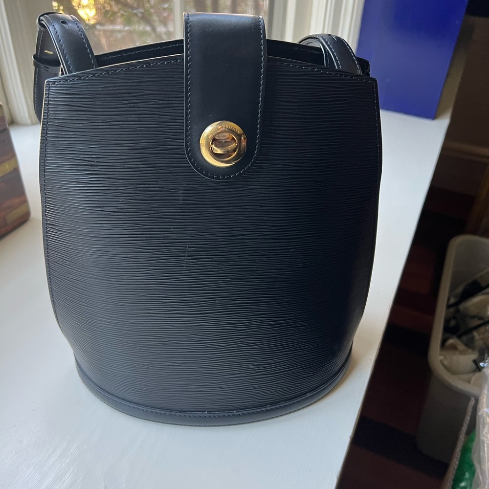 REDUCED ! Louis Vuitton Epi Cluny bag